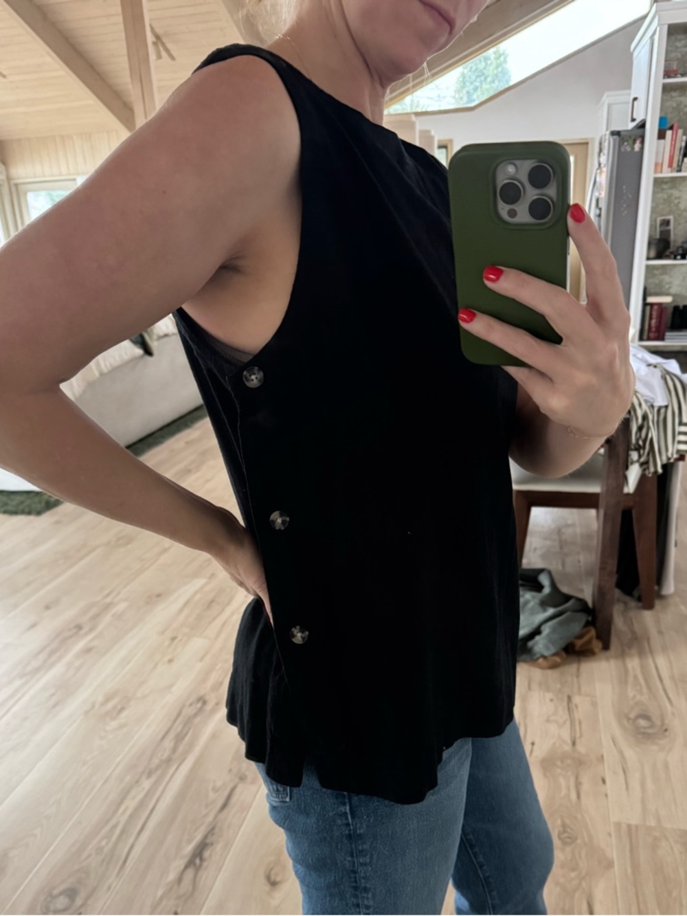 Universal Thred Linen Tank Top with Buttonside, Black